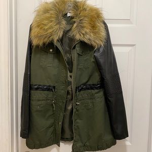 Women’s Adirondack jacket w/faux fur collar